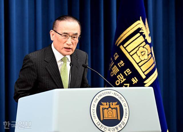 위성락 대통령실 국가안보실장이 15일 용산 대통령실 브리핑룸에서 이재명 대통령의 주요 7개국(G7) 정상 외교 관련 브리핑을 하고 있다. 왕태석 선임기자