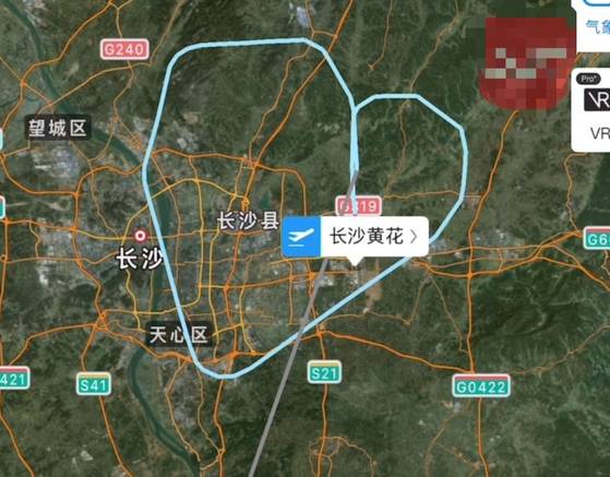 긴급 회항한 중국 오케이항공 보잉여객기의 항적. 현대쾌보 캡처=연합뉴스