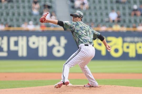 전역을 앞둔 투수 이정용 / 사진=LG 트윈스 제공