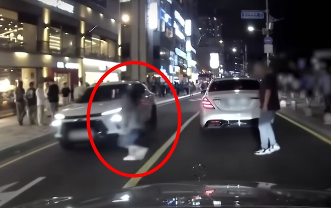 [사진출처=‘한문철TV’ 갈무리]