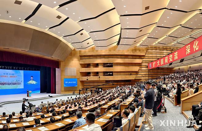 [샤먼=신화/뉴시스] 15일 중국 푸젠성 샤먼에서 제17회 해협포럼이 열리고 있다.  해협포럼은 중국 당국 주도로 열리는 양안 민간 교류 행사로, 문화·경제·청년 분야 협력 강화를 표방하고 있다. 2025.06.16