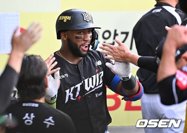 [OSEN=대구, 이석우 기자]  KT 위즈 로하스 019 2025.06.15 / foto0307@osen.co.kr