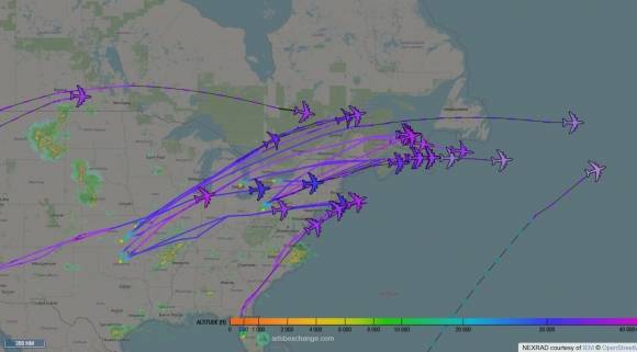 미 공군의 공중급유기들이 대서양 너머로 이동하고 있다. 출처=엑스