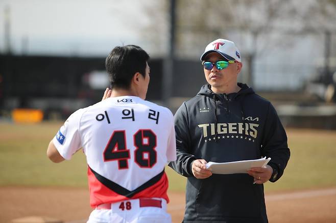 KIA 이의리는 15일 라이브 투구를 진행했다. 45구를 던져 포심 패스트볼과 커브, 슬라이더, 체인지업 등 다양한 구종을 점검했다. 사진제공｜KIA 타이거즈