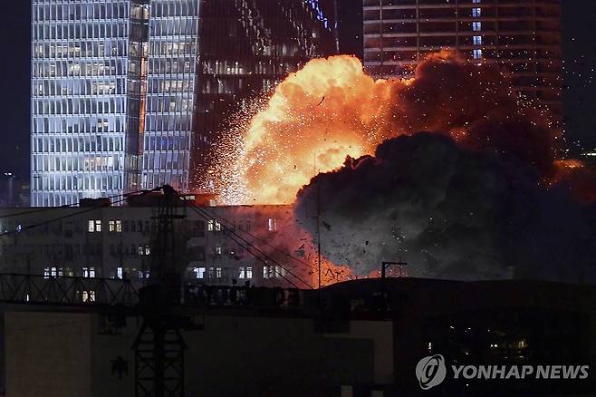 이란, 이스라엘에 피격 당일 보복공습