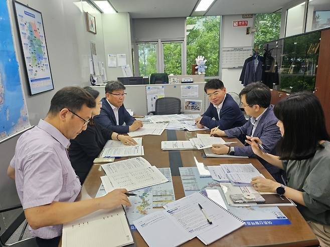 해수부 방문한 경남도  [경남도 제공. 재판매 및 DB 금지]