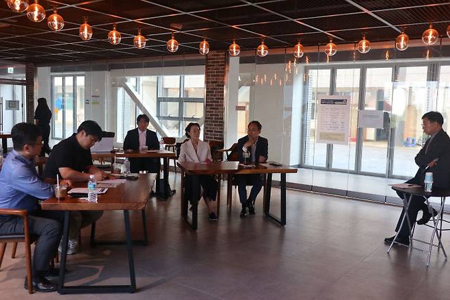 국립군산대에서는 최근 군산에서 발견된 지하방공호를 주제로 일제 지하 군사시설에 대한 포럼을 개최했다. (사진=임병안 기자)