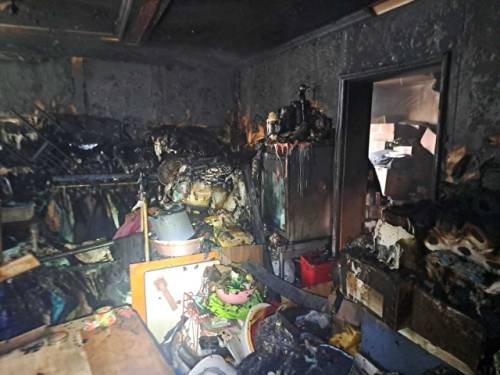 ◇난 9일 춘천의 한 단독주택에서 화재가 발생해 70대 주민 1명이 손에 2도 화상을 입고 주택 내부 41㎡가 불에 탔다. 사진=강원특별자치도소방본부 제공