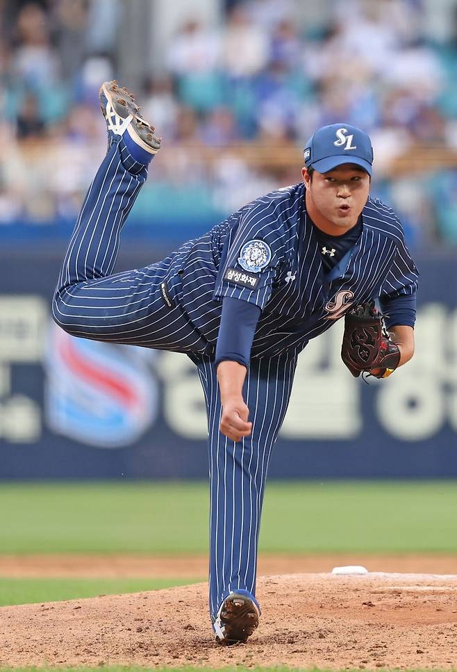 지난 15일 대구 삼성라이온즈파크에서 열린 '2025 신한 SOL 뱅크 KBO리그' 삼성 라이온즈와 KT 위즈 경기에 김대호가 마운드에 올라왔다. <삼성 라이온즈 제공>