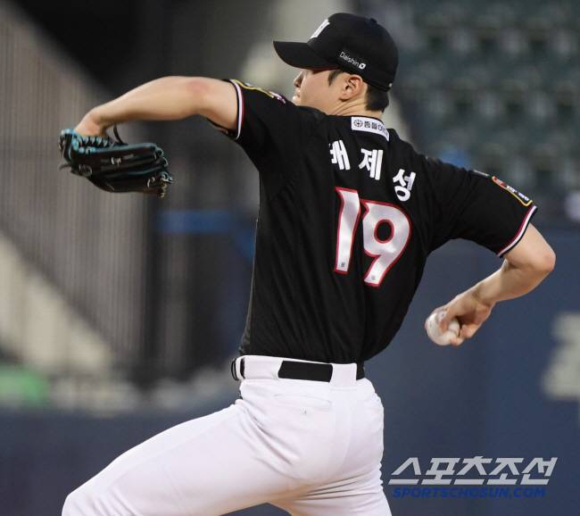 4일 서울 잠실구장에서 열린 KT와 두산의 경기. 배제성이 투구하고 있다. 잠실=정재근 기자 cjg@sportschosun.com/2023.8.4/