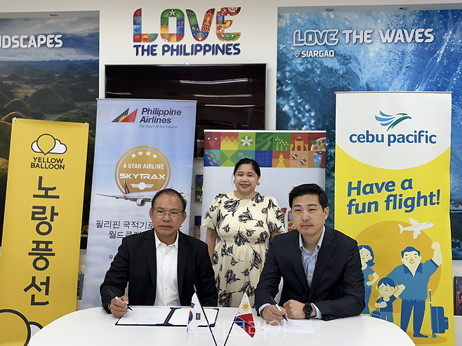 필리핀관광부 한국사무소 어윈 발라네 지사장과 노랑풍선 경영기획본부 김성태 상무/사진-노랑풍선