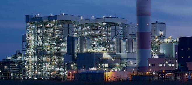 일진파워는 원자력발전소를 포함한 발전소 정비를 주요 사업으로 하는 회사로, 연간 100억원 안팎의 순이익을 내고 있다./일진파워