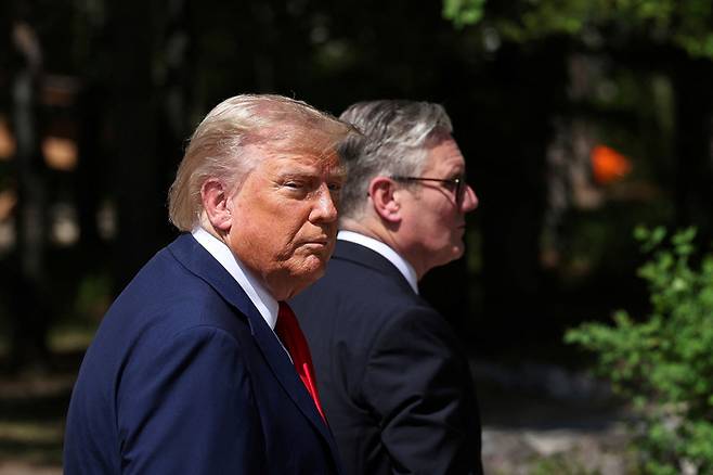 주요 7개국(G7) 정상회의에 참석한 도널드 트럼프 미국 대통령과 키어 스타머 영국 총리. 사진=AP 연합뉴스