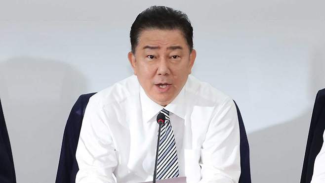 원내대책회의 주재하는 김병기 원내대표