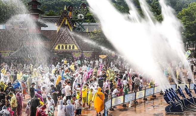 서울랜드는 오는 21일부터 8월 31일까지 ‘2025 더 워터워즈 페스티벌(2025 The Water wars Festival)’을 연다.