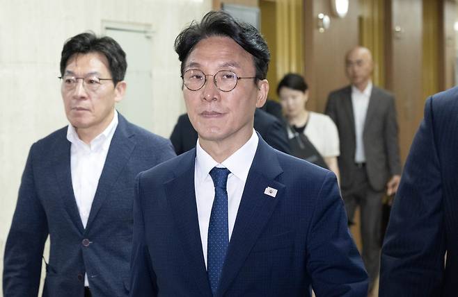 김민석 국무총리 후보자가 17일 오후 서울 중구 한국프레스센터에서 열린 외신기자 간담회에 참석하고 있다. 권도현 기자