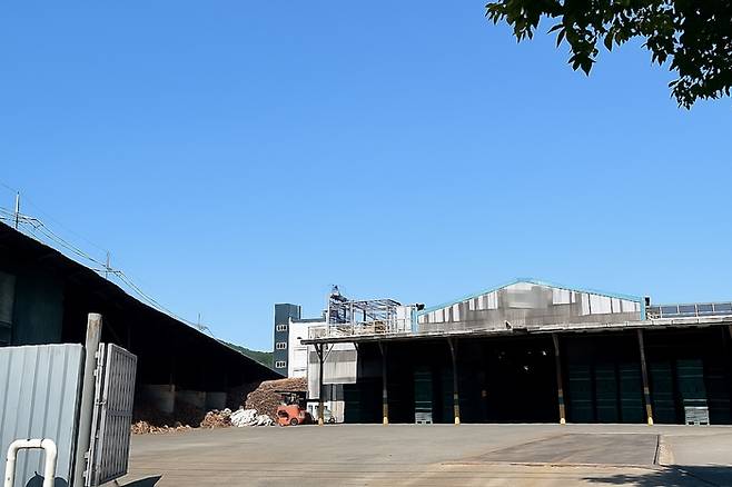 지난 4일 경남 창원 진해마천일반산업단지의 한 주물공장 외부가 텅 비어 있다. [창원 = 이윤식 기자]