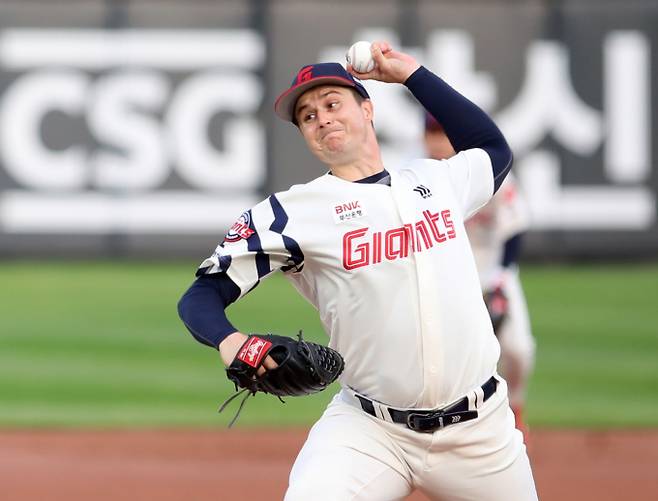 롯데 자이언츠가 한화 이글스와의 주중 3연전 첫 번째 경기 선발로 터커 데이비슨을 예고했다. 사진은 롯데에서 활약 중인 데이비슨의 모습. /사진=뉴스1