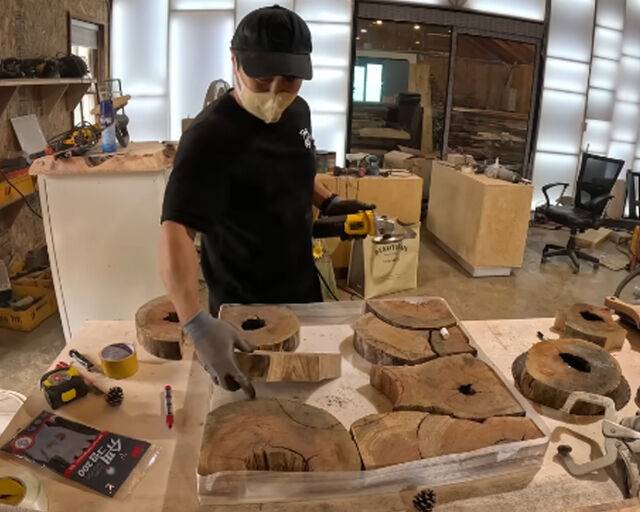 김병만이 병만랜드를 위해 열심히 작업하고 있다. / 유튜브 '떴다! 김반장'