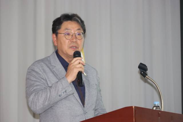 ▲홍태용 김해시장이 '대중교통 비전2030 전략'을 직접 발표하고 있다. ⓒ프레시안(조민규)