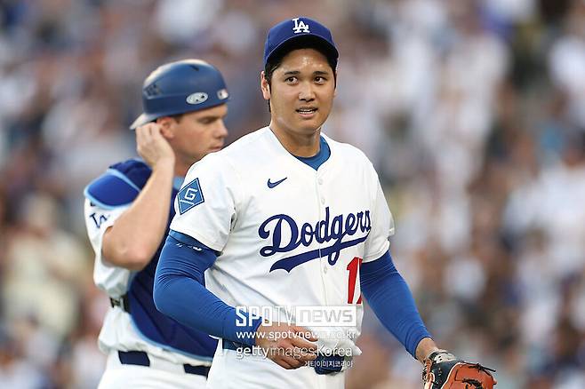 ▲ 오타니 쇼헤이가 663일 만에 투타겸업 선수로 돌아왔다. 오타니는 17일 샌디에이고 파드리스와 홈경기에 1번타자 선발투수로 나와 1이닝 1실점을 기록했다. 1회 실점하며 패전 위기에 놓였지만 스스로 동점 적시타를 치면서 패전 요건을 지웠다.