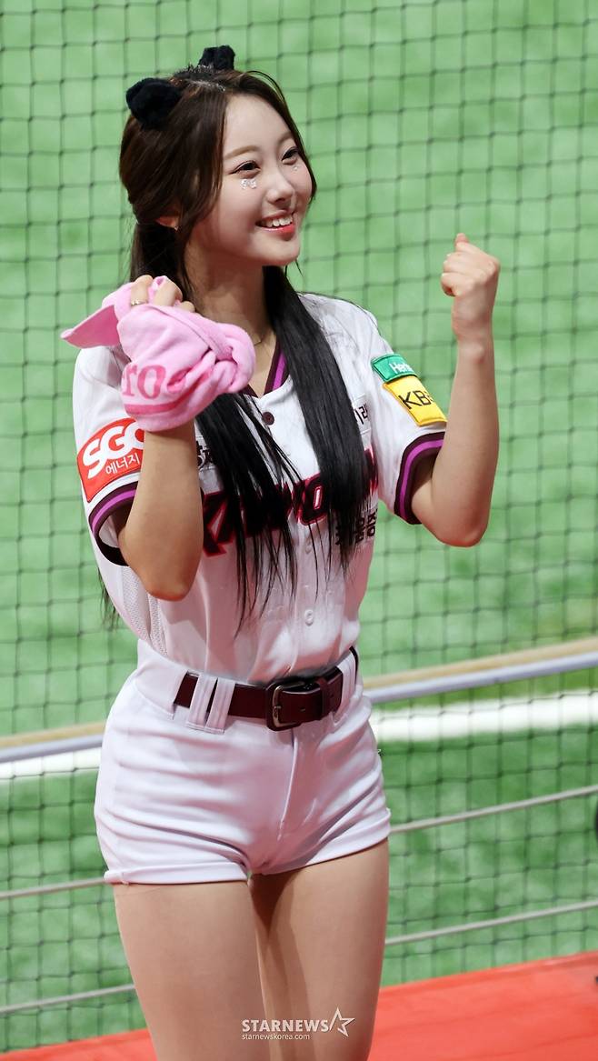 [포토]'주먹불끈' 키움 송민교