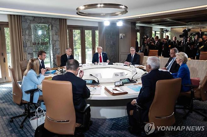 캐나다 G7 정상회의 모습 [캐내내스키스[캐나다 앨버타州] AFP=연합뉴스. 재판매 및 DB 금지]