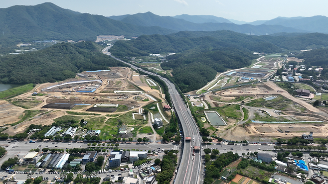 18일 상공에서 본  대구법원·검찰청 등이 들어설 예정인 대구 수성구 연호지구 전경. 이윤호 기자