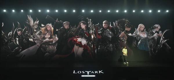 - 중앙의 소드마스터를 비롯해 총 8개의 클래스를 공개했다