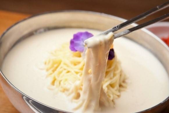 콩국수의 핵심인 콩물은 주로 대두(노란콩)로 만든다. 대두 콩가루 100g에는 단백질이 무려 38.5g 들어 있다. [사진=게티이미지뱅크]