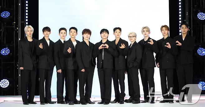 그룹 세븐틴의 준(왼쪽부터)과 도겸, 버논, 조슈아, 디노, 승관, 호시, 우지, 에스쿱스, 디에잇, 민규 025.6.4/뉴스1 ⓒ News1 권현진 기자