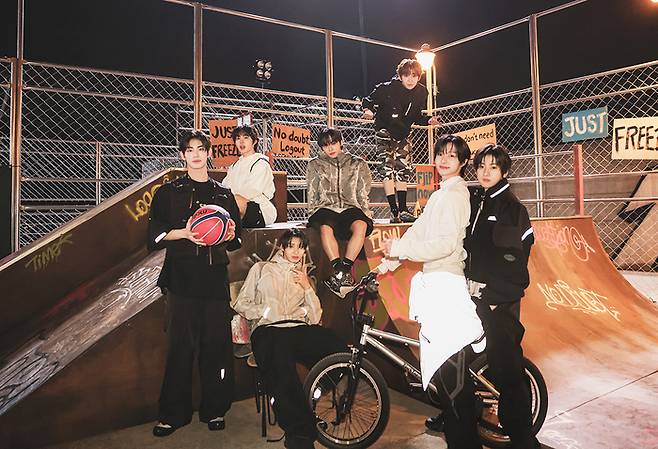 킥플립. 사진 | JYP엔터테인먼트