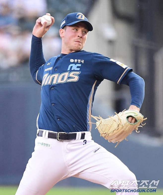 17일 잠실구장에서 열린 LG와 NC의 경기. 선발 투구하고 있는 NC 라일리. 잠실=송정헌 기자songs@sportschosun.com/2025.06.17/