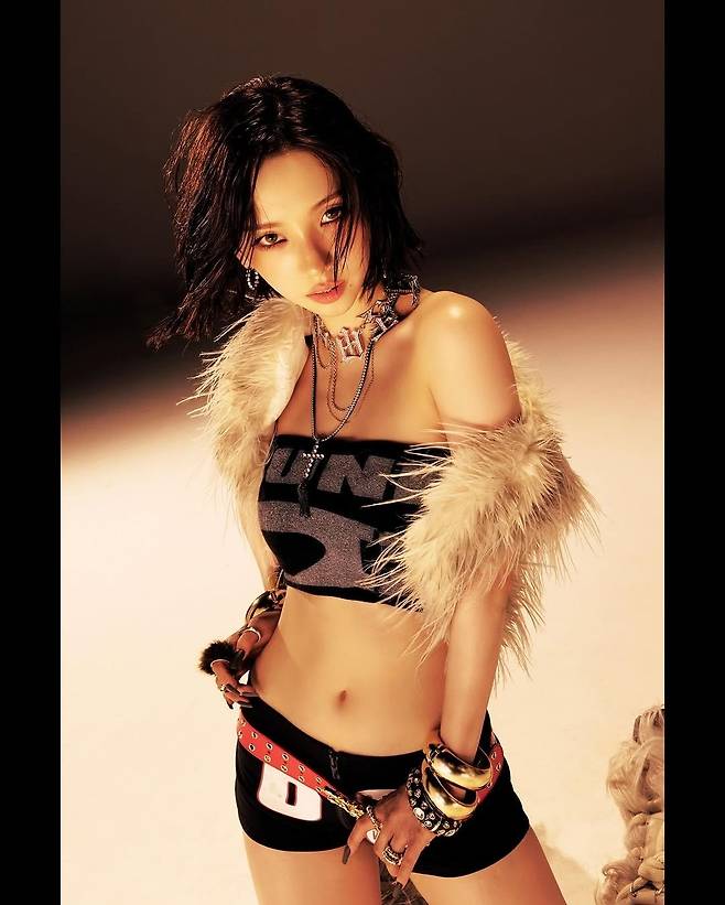 426012833.jpg 카리나 이번앨범 컨셉사진