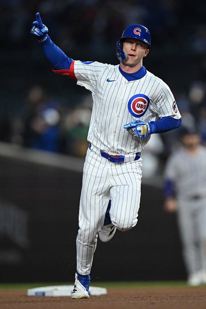 <yonhap photo-4347=""> CHICAGO, ILLINOIS - MAY 28: Pete Crow-Armstrong #4 of the Chicago Cubs rounds the bases after hitting a solo home run against the Colorado Rockies during the fourth inning at Wrigley Field on May 28, 2025 in Chicago, Illinois. Daniel Bartel/Getty Images/AFP (Photo by Daniel Bartel / GETTY IMAGES NORTH AMERICA / Getty Images via AFP)/2025-05-29 10:46:44/ <저작권자 ⓒ 1980-2025 ㈜연합뉴스. 무단 전재 재배포 금지, AI 학습 및 활용 금지></yonhap>