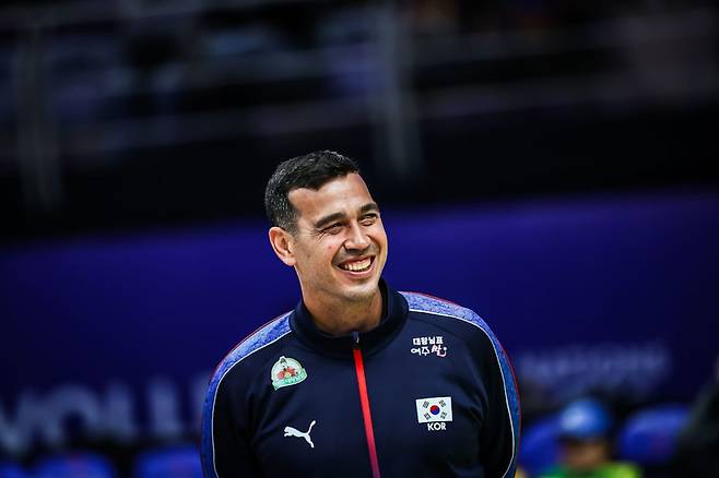 모랄레스 감독. 사진=FIVB 홈페이지