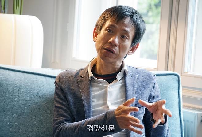 샹뱌오 독일 막스플랑크 사회인류학연구소장이 지난달 22일(현지시간) 독일 할레 막스플랑크 사회인류학연구소에서 기자와 인터뷰하고 있다. 할레(독일) | 김경학 기자