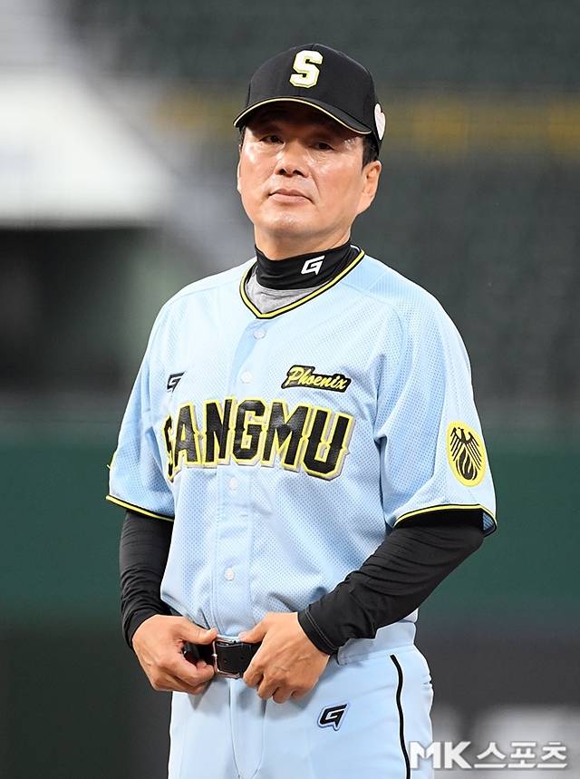 상무를 이끄는 박치왕 감독. 사진=천정환 기자
