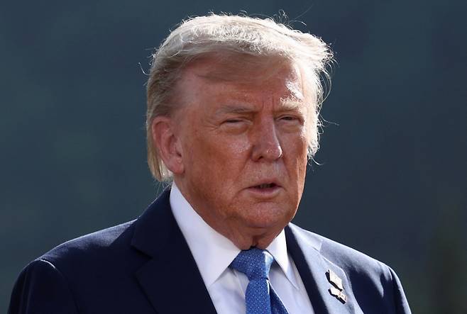 도널드 트럼프 미국 대통령이 16일 캐나다 앨버타주 캐내내스키스에서 열린 G7 정상회의 도중 중동 상태 대응을 이유로 조기 귀국을 결정했다. /로이터=뉴스1