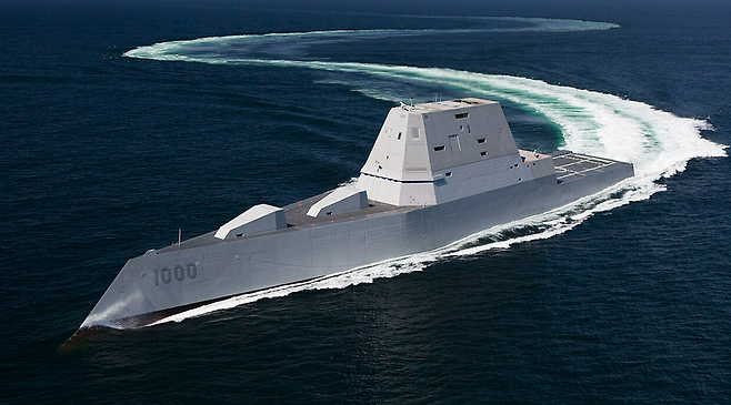 미국 전전기 함정인 줌왈트급 구축함. [위키백과]