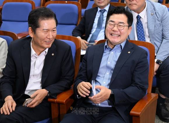 더불어민주당 정청래·박찬대 의원. 2024.7.3 오장환 기자