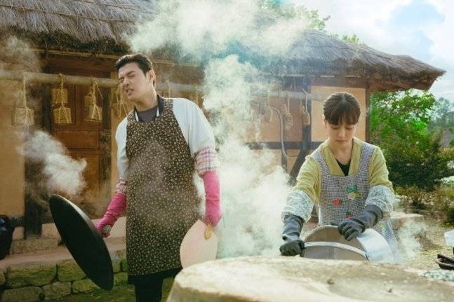 ‘믿고 보는 배우’ 강하늘과 고민시(왼쪽부터)가 ENA 새 드라마 ‘당신의 맛’으로 뭉쳤다. 사진제공｜ENA