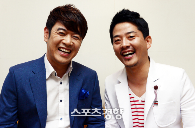 JDB엔터테인먼트를 설립한 김대희(왼쪽)과 개그맨 김준호. 사진 스포츠경향DB