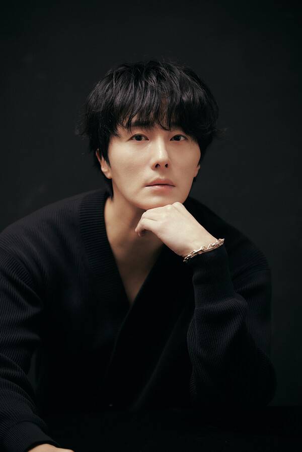 ▲ 8월 첫방송되는 KBS2 주말드라마 '화려한 날들'에 출연하는 정일우. 제공|제이원 인터내셔널 컴퍼니