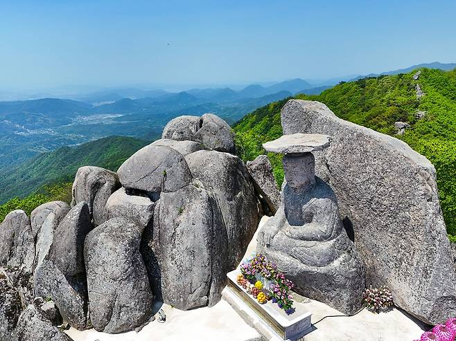 갓바위 부처[사진/백승렬 기자]