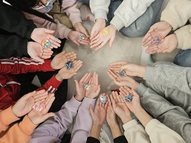 어린이들이 이달의 해봄 프로그램 이후 만든 작품들. 학생교육문화원 제공