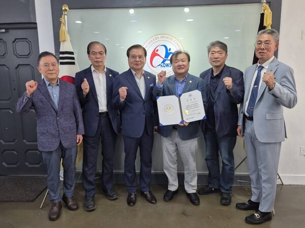 18일 서울 동작구에 위치한 사무국에서 최용운 신임 축구협회장 공식 임명식 모습. 사진┃대한직장인체육회