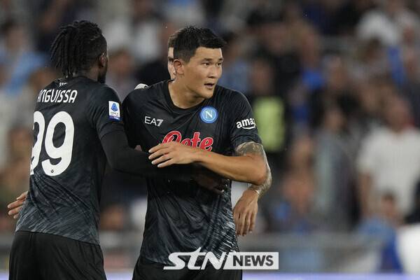 나폴리 시절의 김민재. 사진┃뉴시스/AP