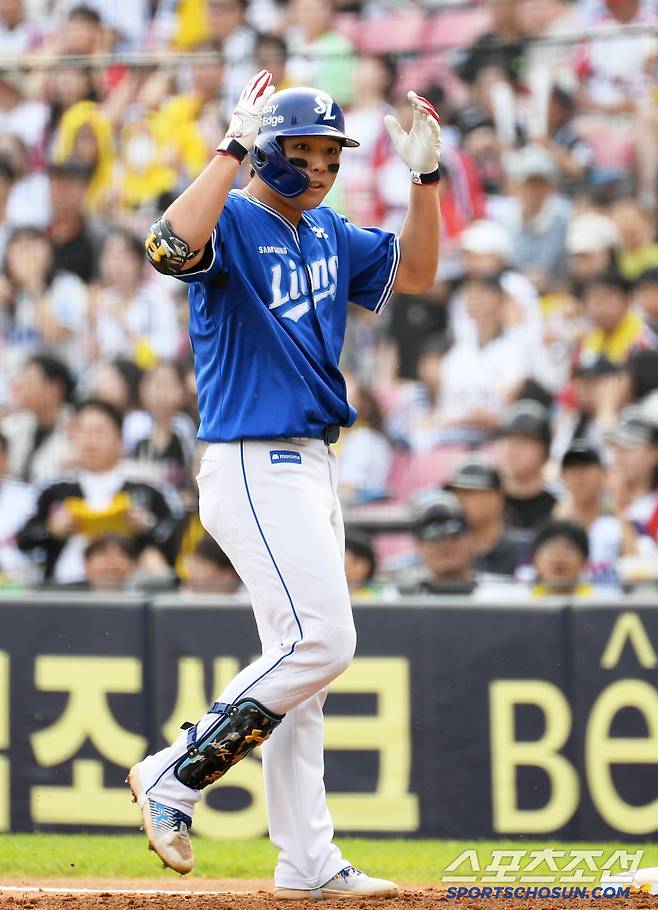 31일 잠실구장에서 열린 LG 트윈스와 삼성 라이온즈의 경기. 2회초 2사 2루 삼성 김영웅이 적시타를 날린 뒤 환호하고 있다. 잠실=박재만 기자 pjm@sportschosun.com/2025.05.31/