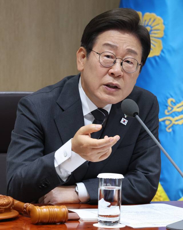 이재명 대통령이 19일 용산 대통령실에서 열린 국무회의에서 발언하고 있다. 연합뉴스.